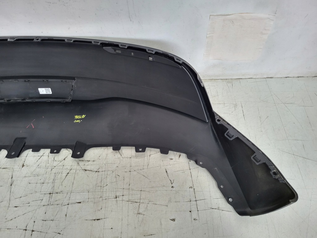 фото №11, Tesla model y 20- заглушка накладка дифузор бампера задня
