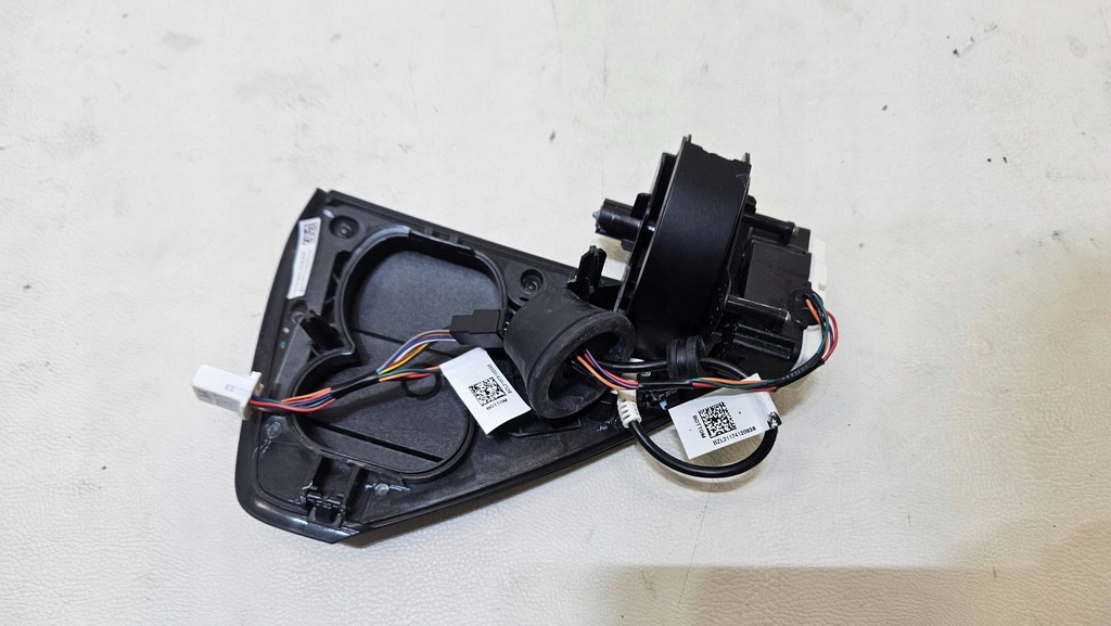 фото №7, Port заряджання роз'єм кришка tesla model 3 model y 1505514-00-d