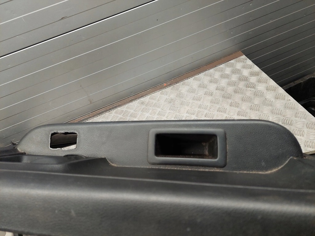 фото №7, Dodge ram задняя сторона левая обшивки дверь