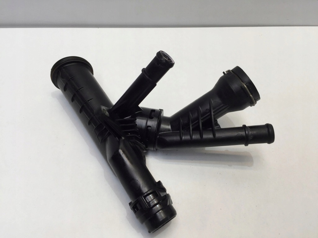 фото №1, Seat tarraco 2.0 tdi 20 патрубок термостат корпус