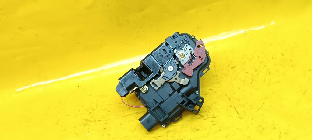 фото №8, Замок дверь левый задняя audi a4 b6 00-04r 7pinów