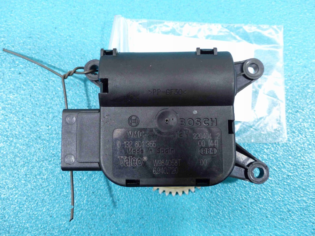 Купити Моторчик обдув 0132801355 mini r50 europa