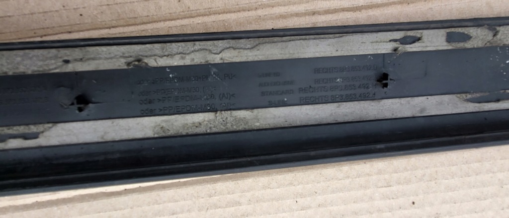 Молдинг поріг накладка поріг права wewnęt. audi a3 8p 3d оригінальний номер європа  8p3853492a Київ