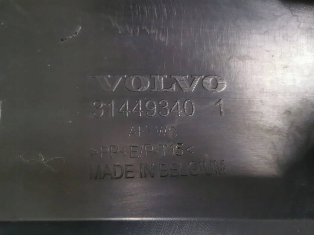 Бампер, решётка радиатора, решётка радиатора, решётка средняя volvo xc-40 13. Киев