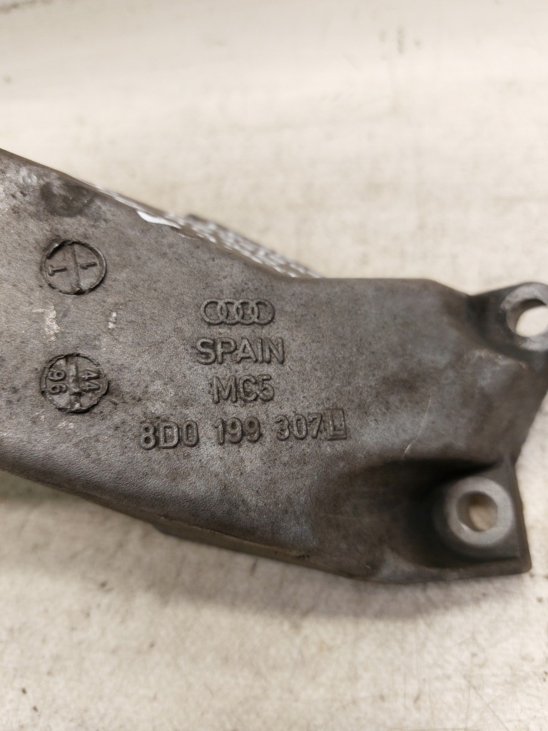 Кронштейн двигателя audi a4 b5 1.9tdi с Разборки