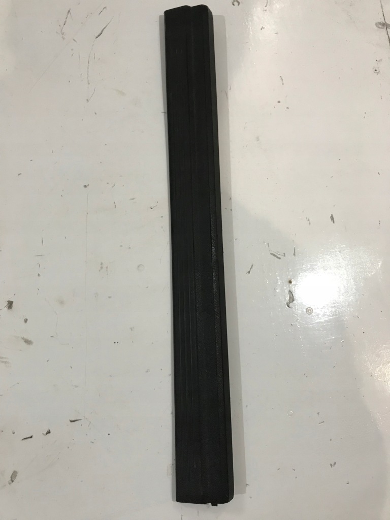 фото №1, Захист поріг молдинг mercedes w212 cdi a2126860136