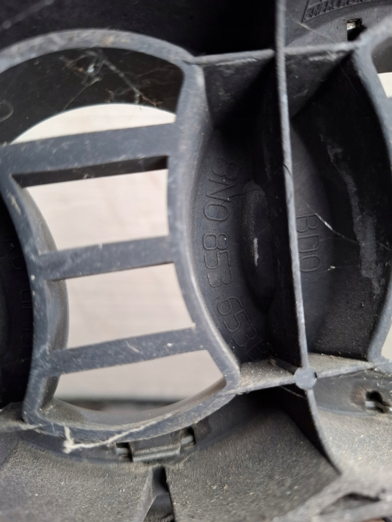 Audi tt 8n бампер перед 8n0807111 оригинал lz7k Недорого