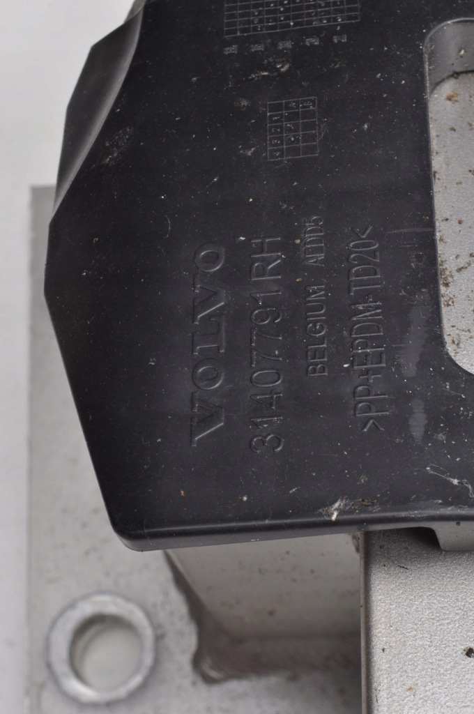 Volvo xc90 балка бампера задня задня pod бампер 31698774 31407791 31407790 Ціна