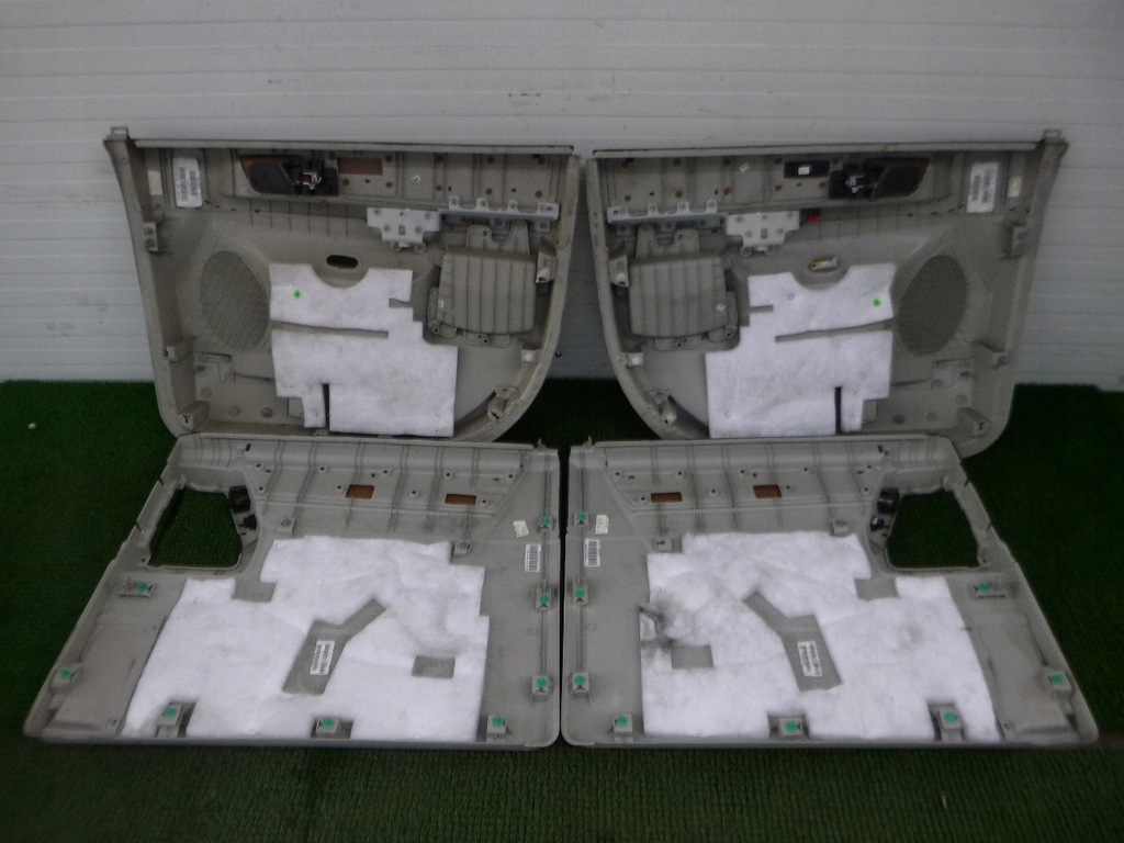 фото №10, Grand voyager v 08- обшивки дверь перед задняя комплект