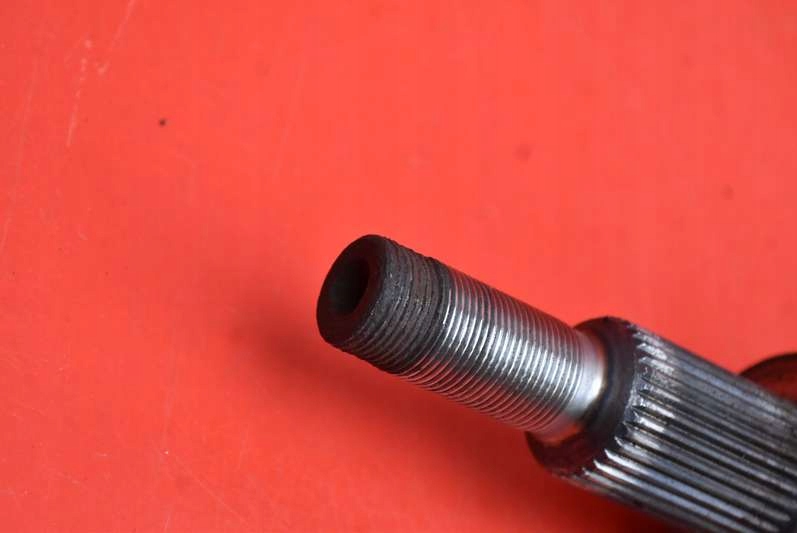 фото №8, Приводной вал правая задняя автоматическая коробка передач p05110028ad chrysler pacifica 1 i 4.0 v6 258 km 4x4