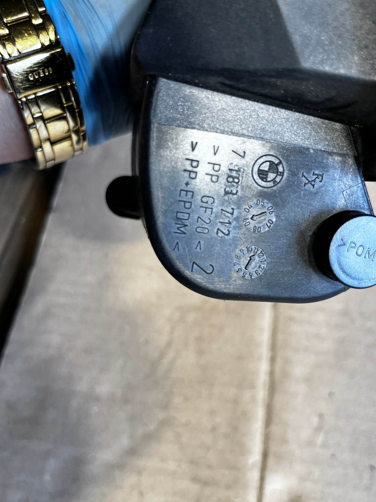 фото №6, 22 bmw e60 e61 кришка заливної пального 7183712 alpinweiss a300