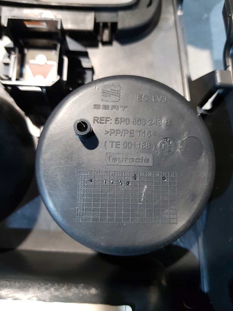 фото №13, Підлокітник тунель середній seat altea 5p0864251b