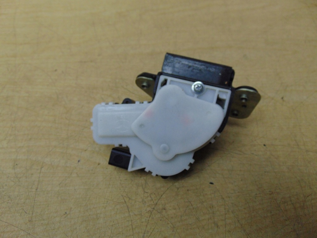 фото №5, Замок крышки багажника mazda 5 ii cw 2010-