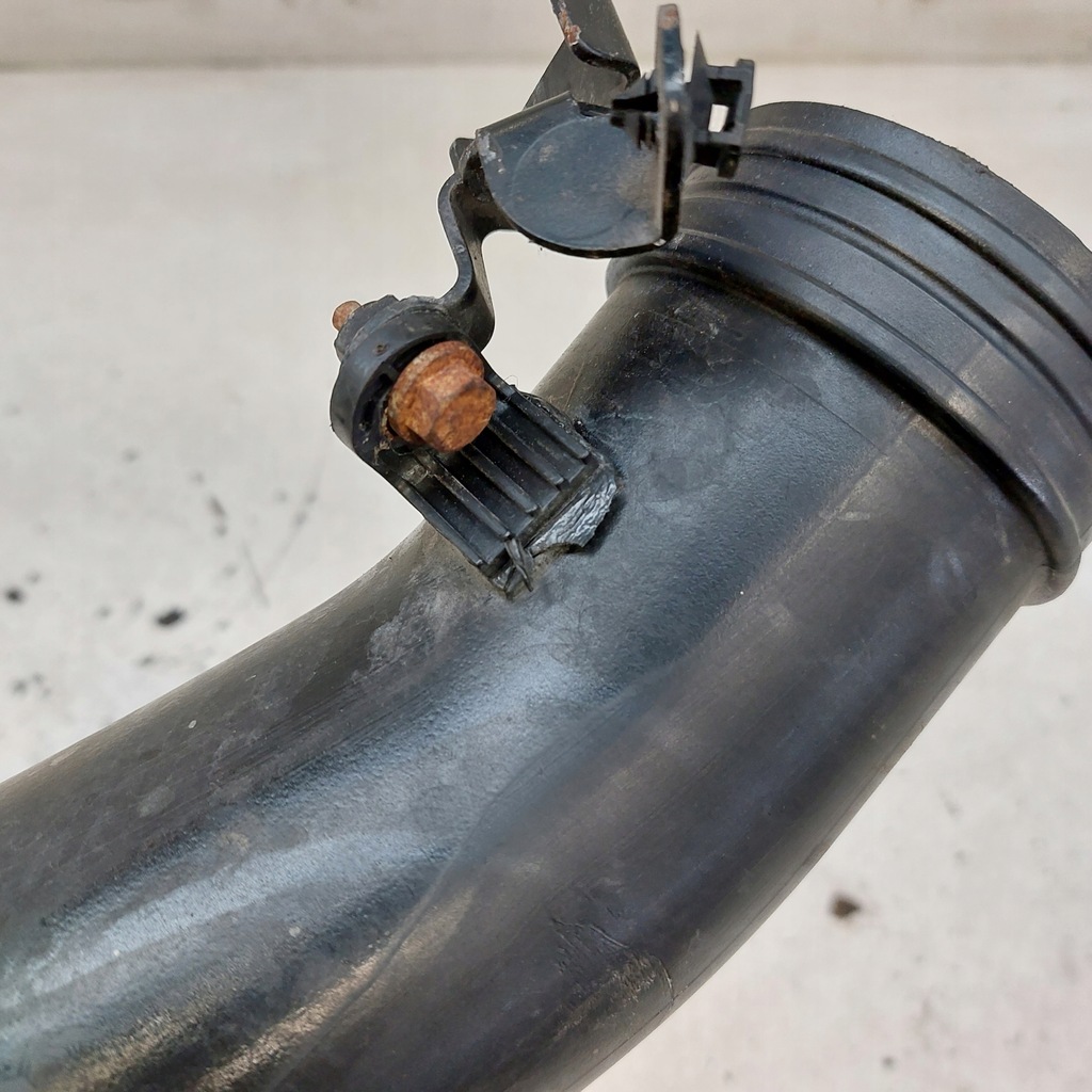 фото №5, Audi q7 4l 4,2fsi шланг труба всасывающая воздуха 7l8129627a