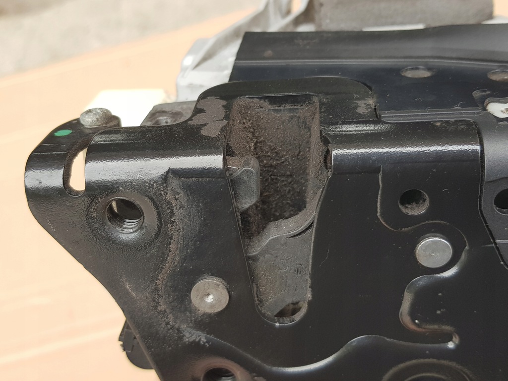 фото №9, Замок двері правий перед / audi a6 c6 - a3 8p / 4f1837016 - 7 pin / справний