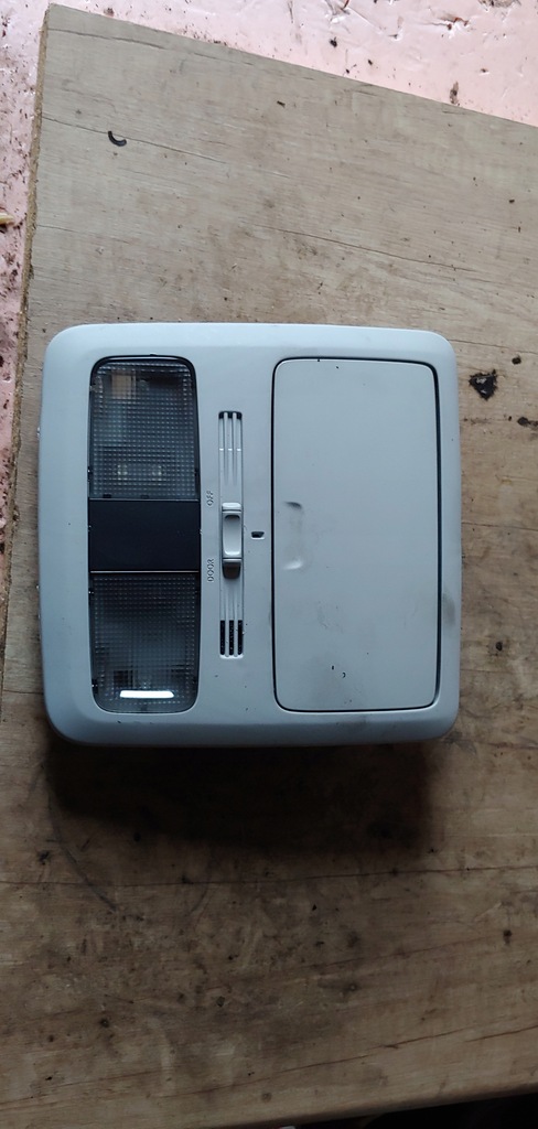 фото №1, Subaru forester iv 12- лампа стельовий