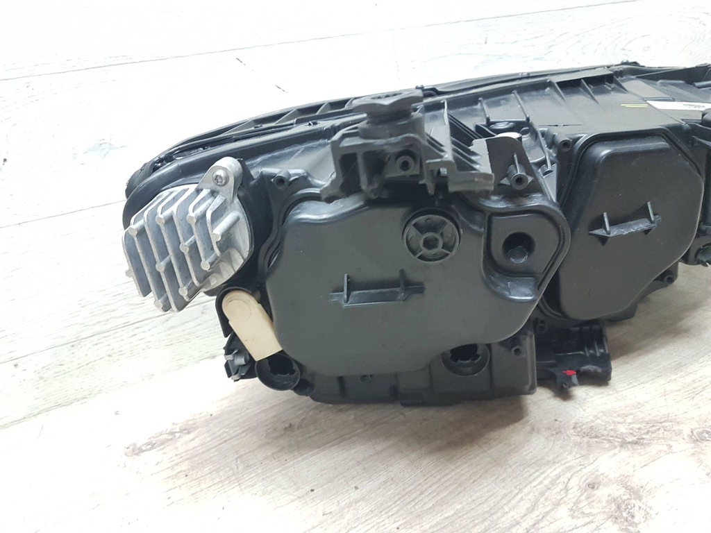 фото №14, Лампа передняя левая volkswagen passat b8 3g1941081p