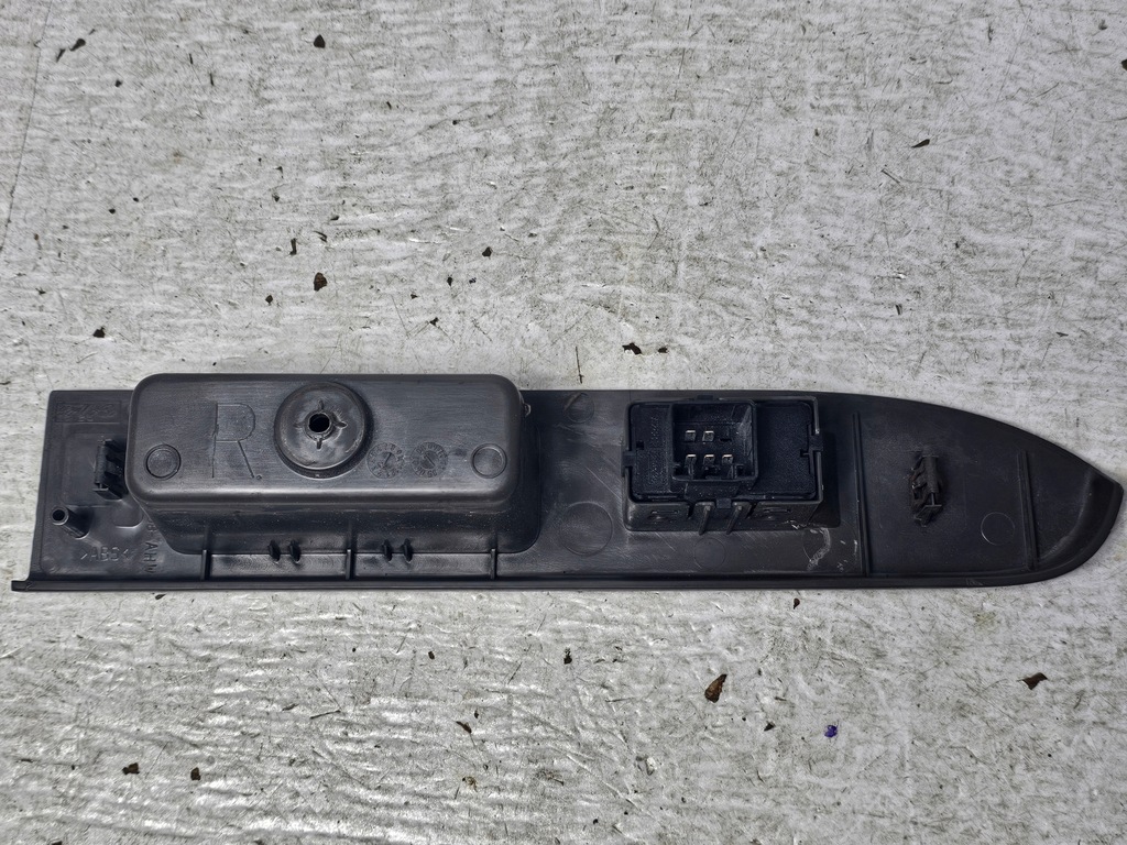 фото №12, Mercury mariner 06-10 панель управление окон левый правый задняя 8l8478274b09 usa