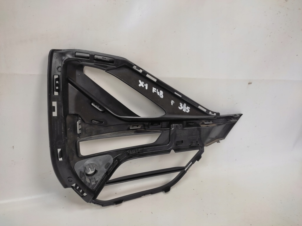 Купить Bmw x1 f48 рестайлинг  lci решётка бампера левая перед 19-
