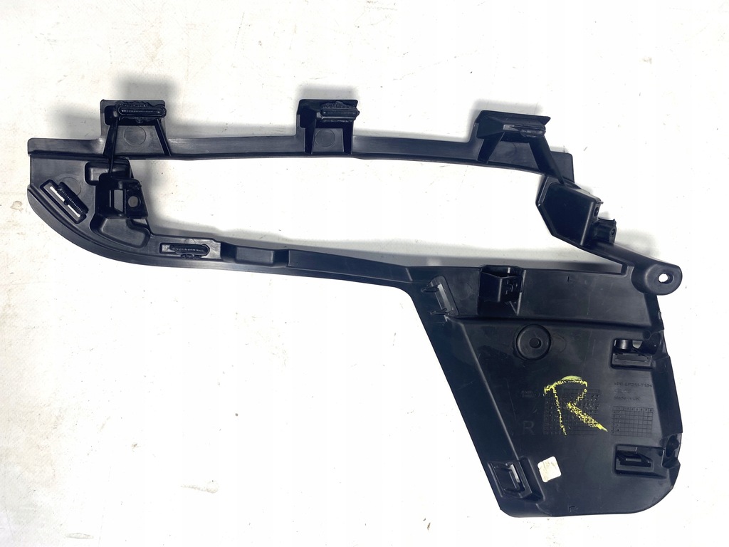 фото №1, Направляющая кронштейн противотуманной фары правое range rover velar j8a2-15266-ba