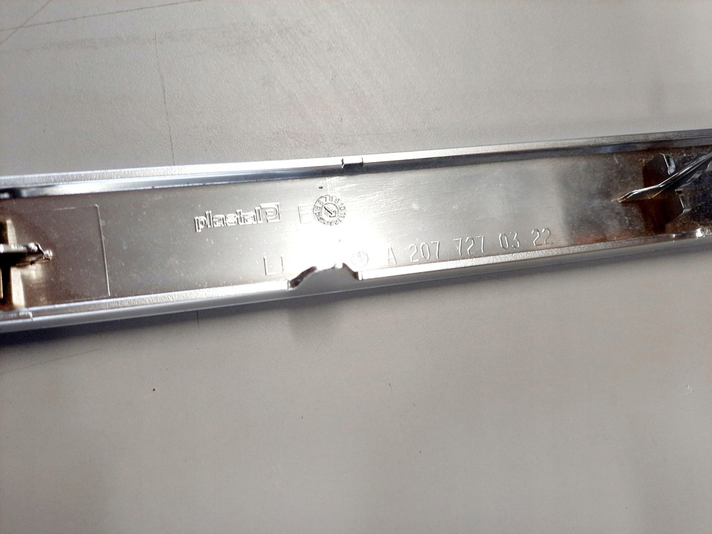 фото №5, Mercedes e w207 молдинг дверь левых a2077270322