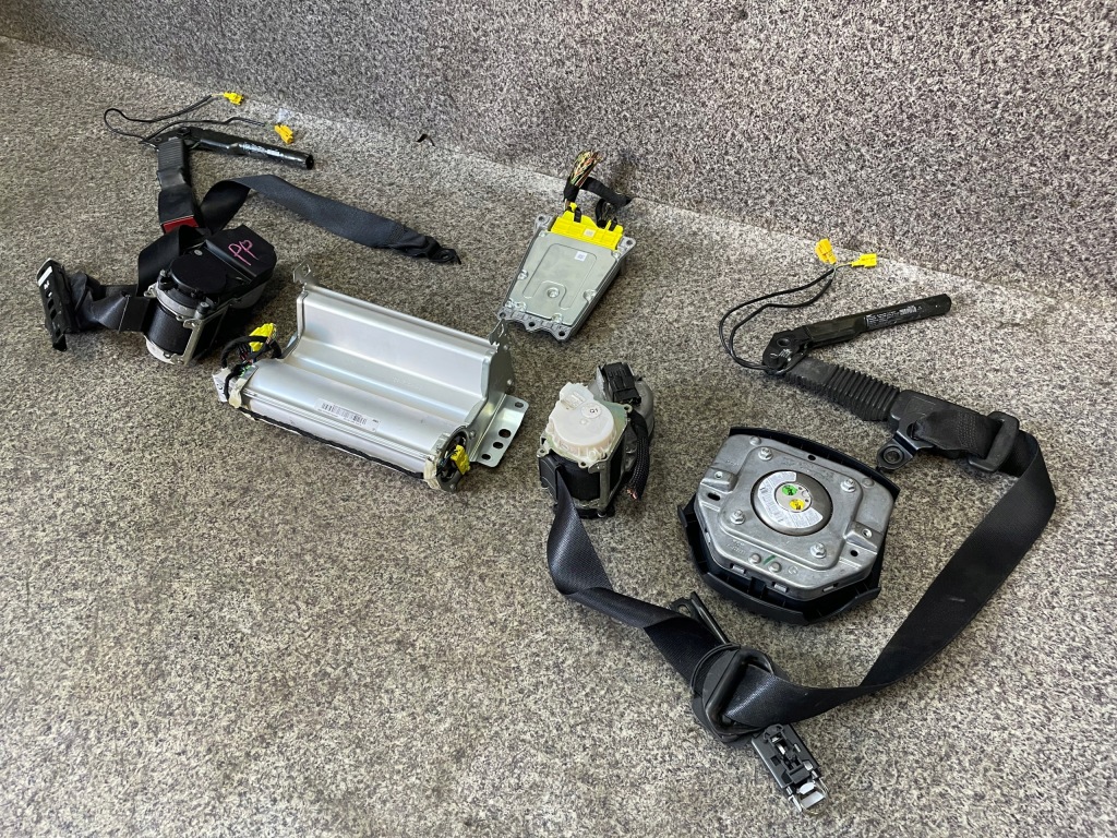 Ремені натягувачі подушка водія пасажира модуль подушка безпеки mercedes ml w164 комплект Зі Шроту