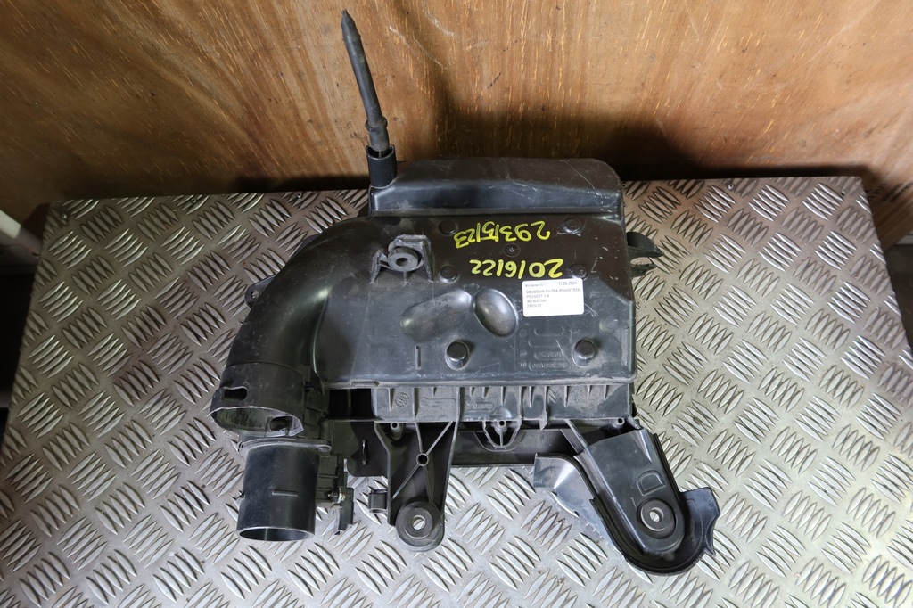 фото №8, Корпус фильтра воздуха peugeot 1.6 9673061080