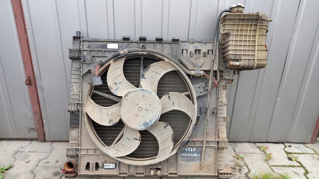 Радіатор води mercedes benz vito 00r Оригінал