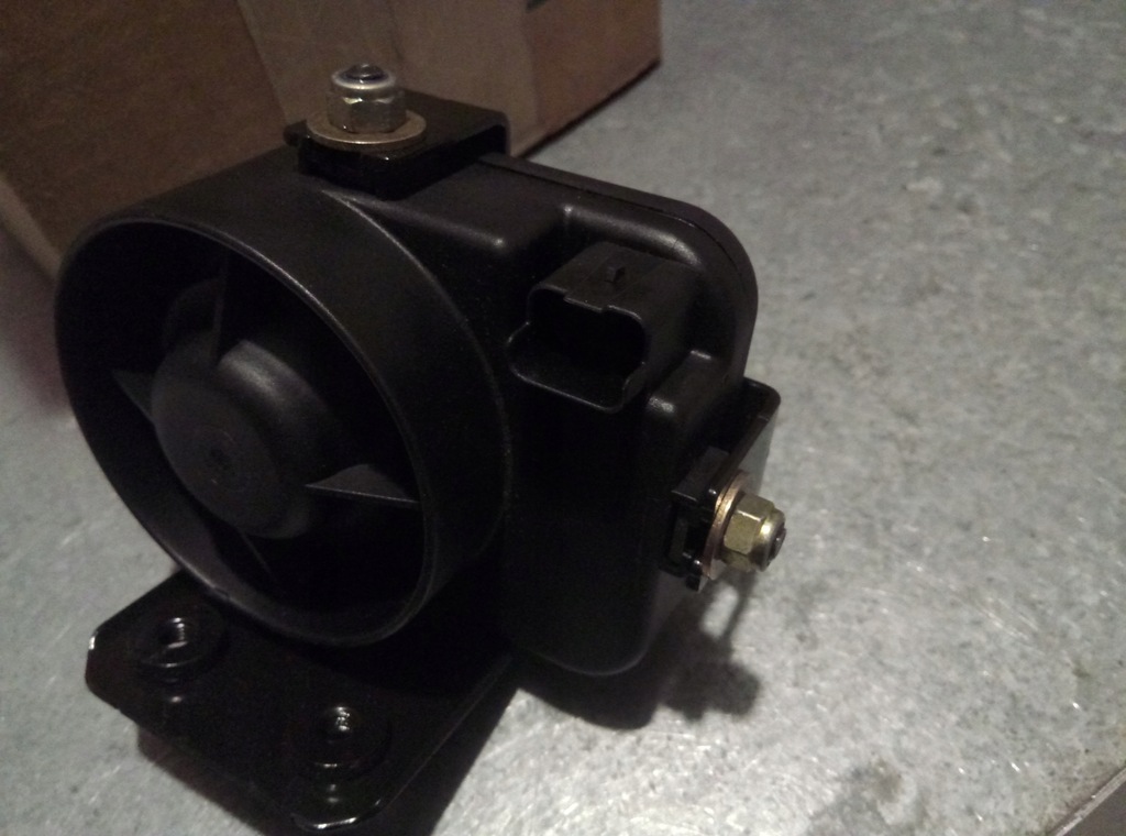 фото №3, Jeep grand cherokee-02 syrena-alarm