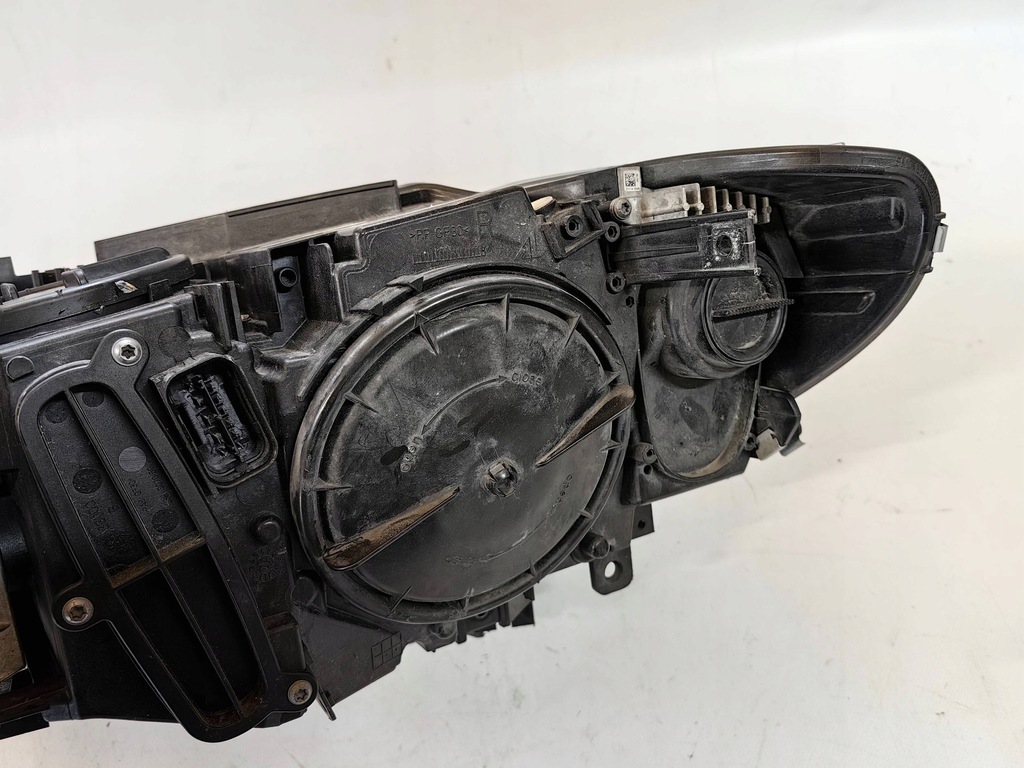 фото №9, Bmw 4 f32 f33 f36 - лампа bi-xenon права cała комплектна