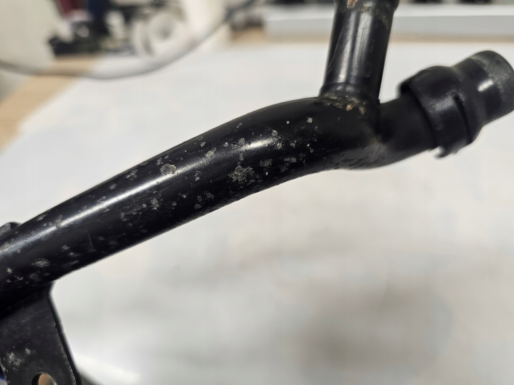 фото №8, Volkswagen passat b5 1.6 труба трубка магистраль wody 06b121065d