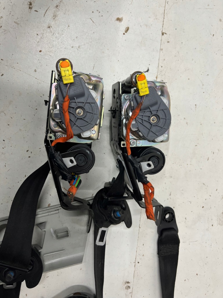 фото №2, Range rover sport l494 ремені безпеки przod2x