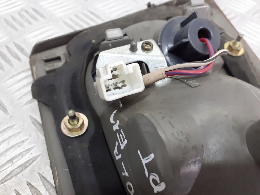 фото №5, Лампа права задня w кришка багажника toyota corolla e11