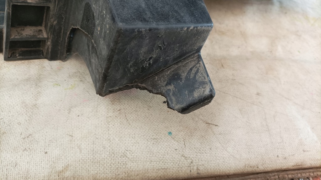 фото №12, Dodge ram 09- основание аккумулятор usa 68095940af