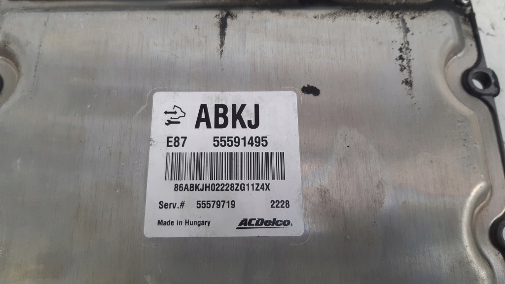 фото №3, Бортовой компьютер двигателя 55591495 opel astra j