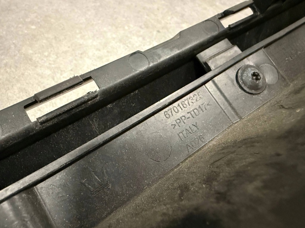 Maserati grecale решётка бампера воздуховод воздуха 670170802 670167325 с Разборки