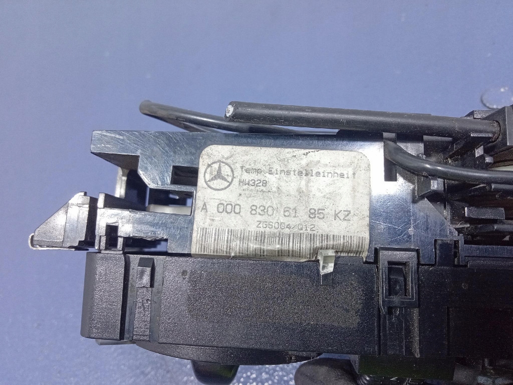 фото №7, Mercedes vito w638 переключатель кондиционера обдув a0008306185