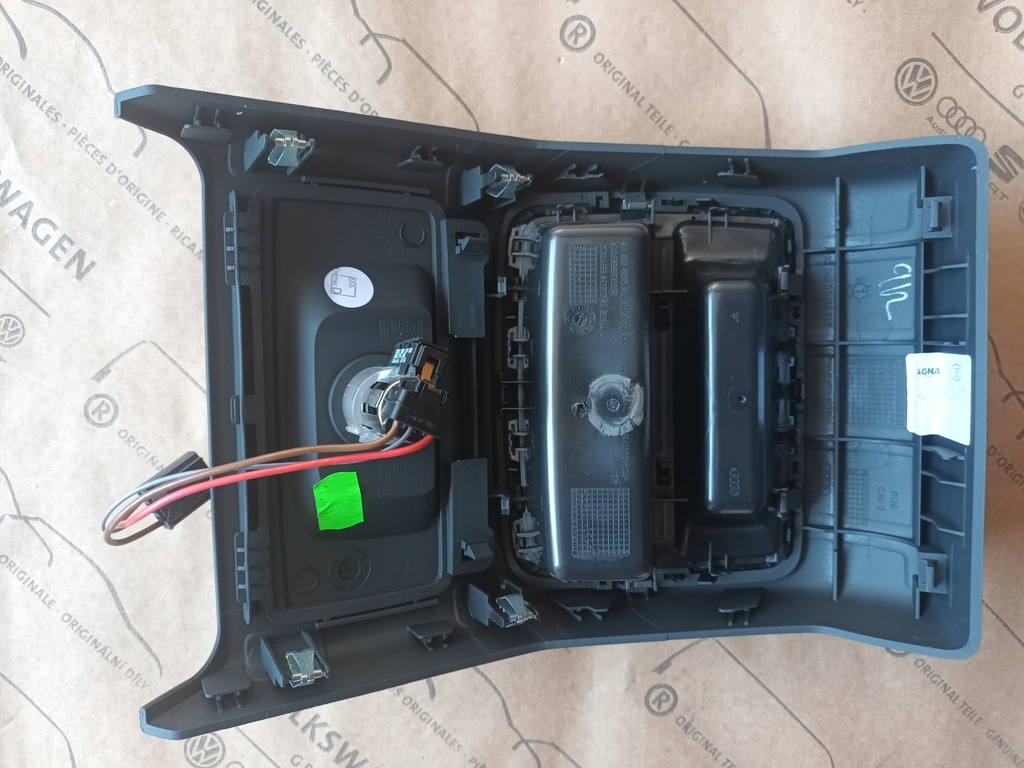 фото №7, Audi a4 b9 a5 f5 защита панель туннель задняя бардачок 8w0864376 6ps 72km