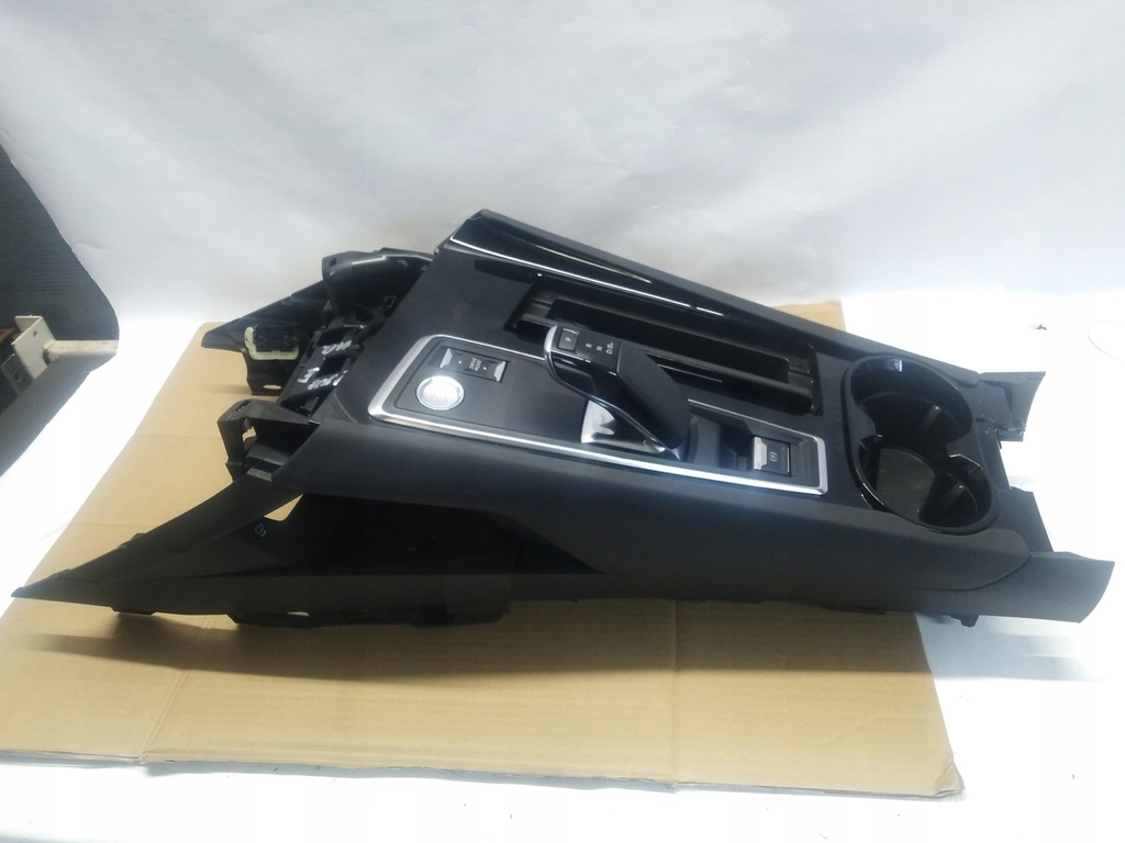 фото №1, Citroen c5 aircross туннель средний панель 9813403280