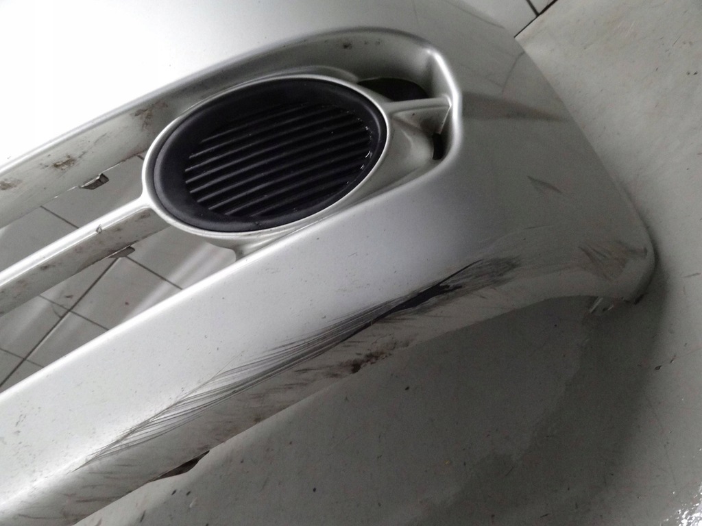 фото №13, Toyota avensis verso van 2003 бампер перед передній