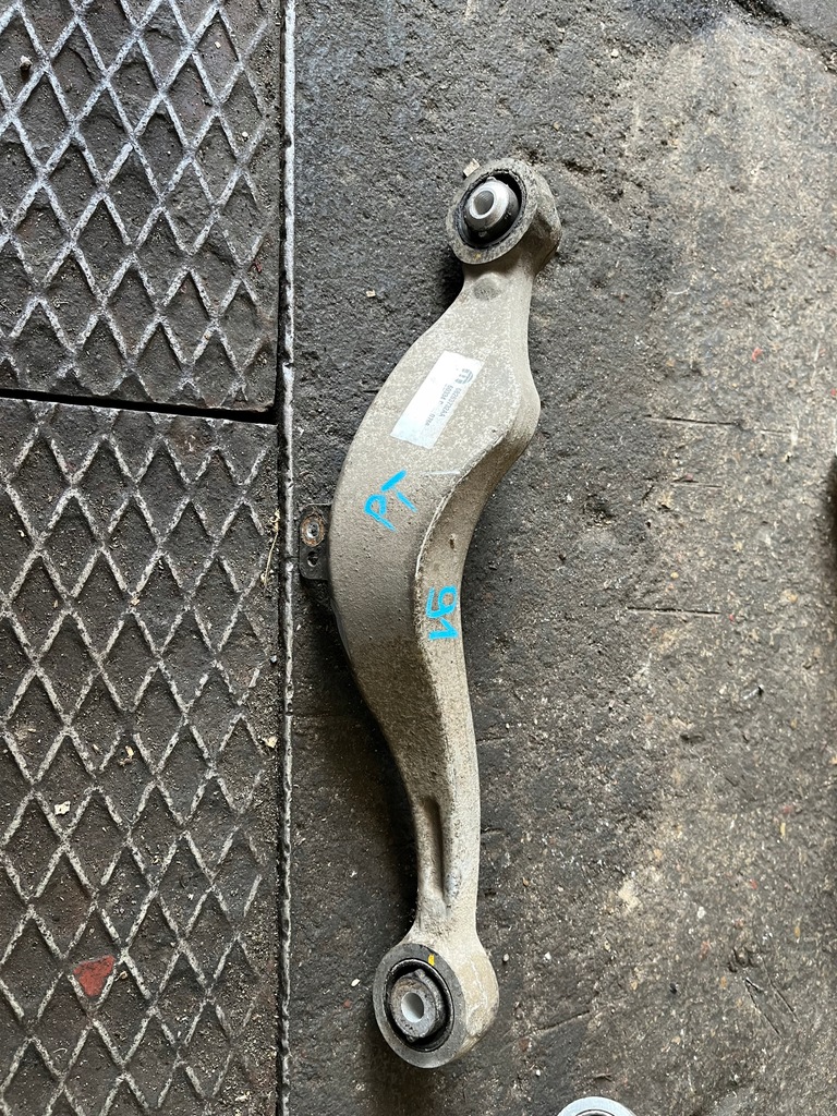 фото №1, 91 jeep grand cherokee wk2 рычаг 68263732aa