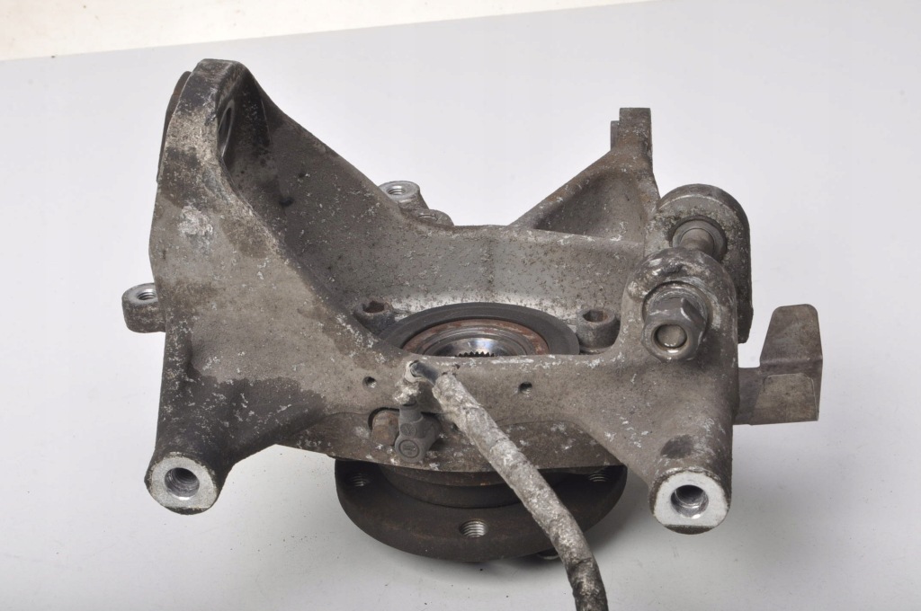 Mclaren mp4 spider поворотний кулак правий задній 11b0094cp.01 в Україні