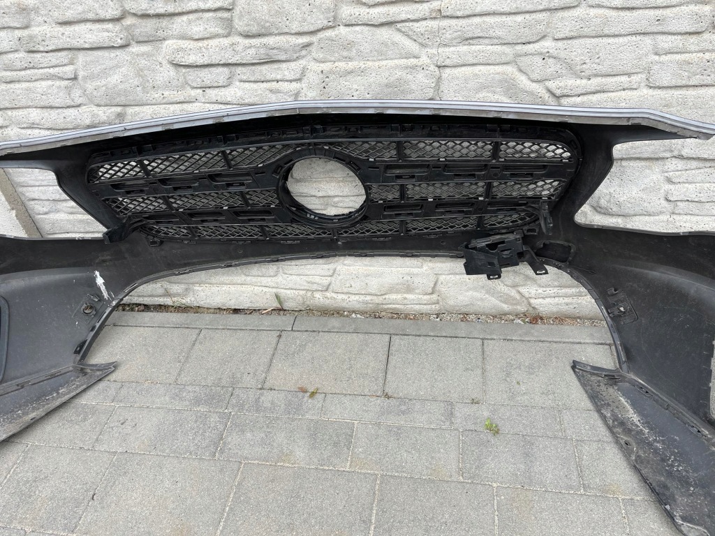 Бампер перед mercedes gla 156 x156 рестайлинг  решётка радиатора Цена