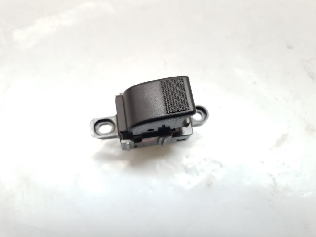 фото №1, Переключатель окон правый перед mazda 626 v