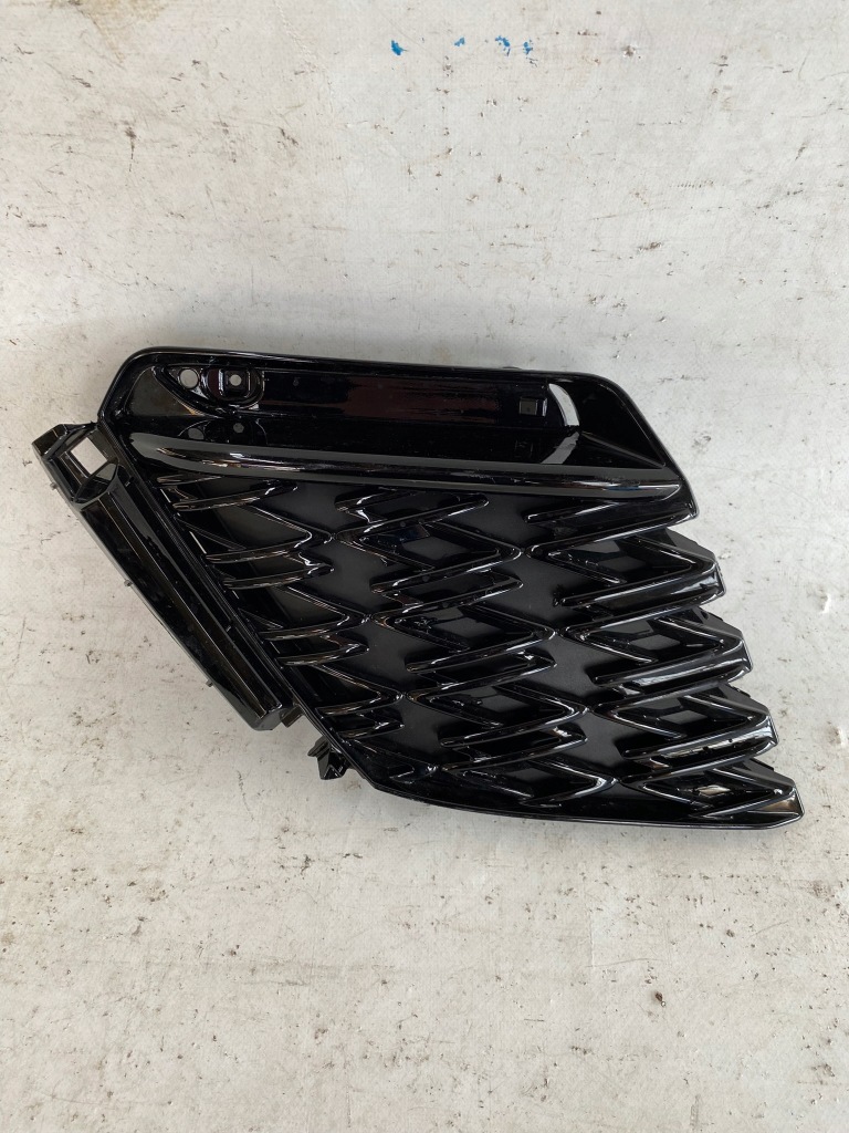 фото №1, Lexus rx v 23- f sport решётка правая бампер задний задняя 52161-48030