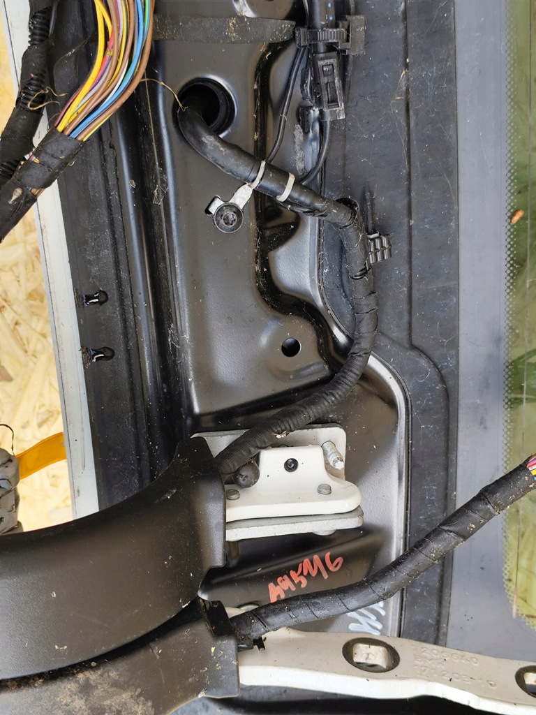 фото №12, Стекло крышка багажника задняя задняя bmw 5 f10 kombi комплектная петли дворник доставка