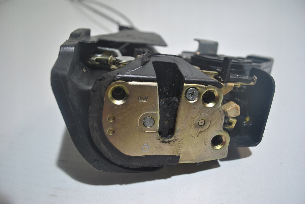 фото №1, Замок левый задняя toyota avensis verso 2pin