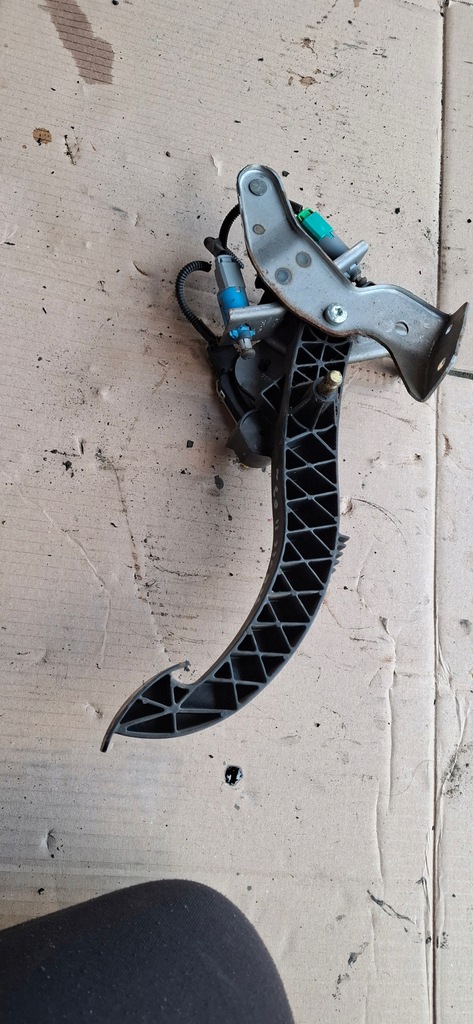 фото №2, Педаль сцепления renault scenic ii 2.0 b