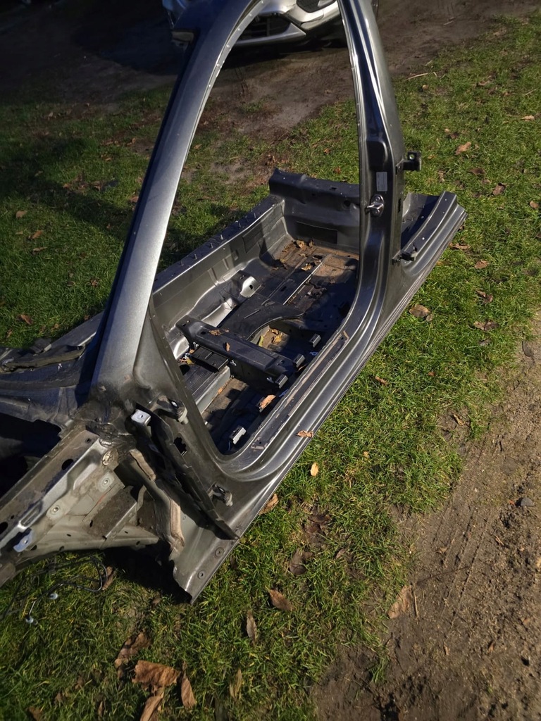 фото №4, Порог блок двигателя левый перед a4 b9 lz7s