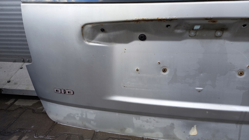 фото №3, Задняя крышка багажника mitsubishi space star 01r